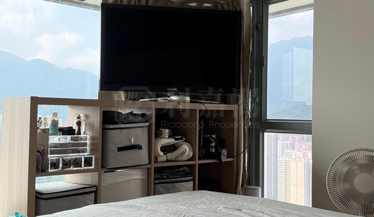 06029629-2f51-4cb6-9ea0-eea7947c44a3.jpeg