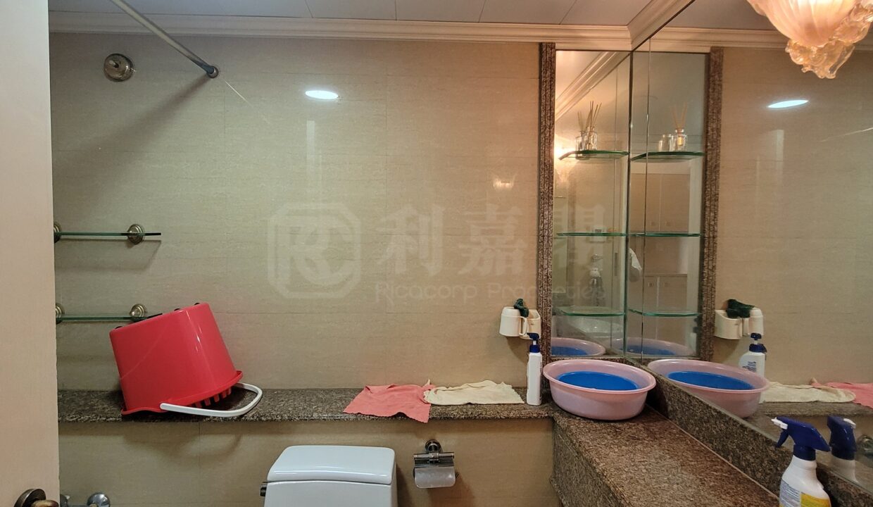 455db952-2b8e-43f7-9a95-dcff106adf7e.jpeg