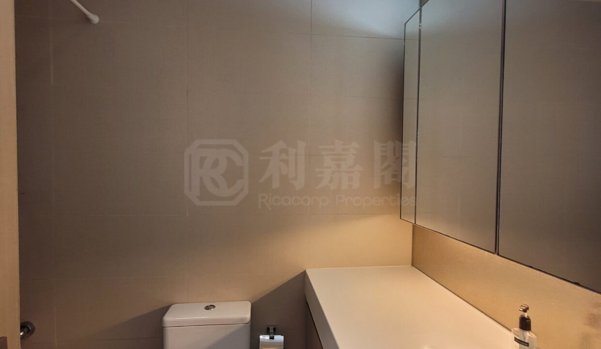 aa8bb81a-21fb-4089-b4a0-11de05a95f15.jpeg
