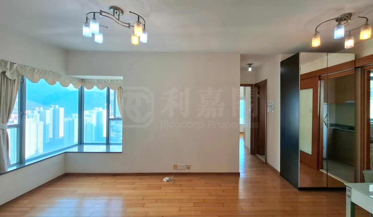 b49ba20b-efc0-4f73-aa72-aa2b53a70cd7.jpeg