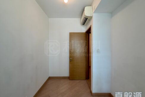 cdd56790-afe7-4916-8bdc-0df7e7fa89c8.jpeg