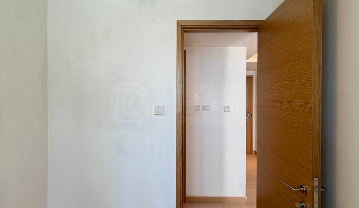 d36a2aaf-a849-431a-9d9c-688732edfc33.jpeg