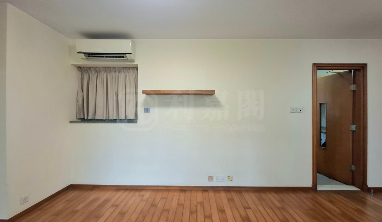 f5413243-8cc7-465f-a1a5-68e32ad37257-1.jpeg