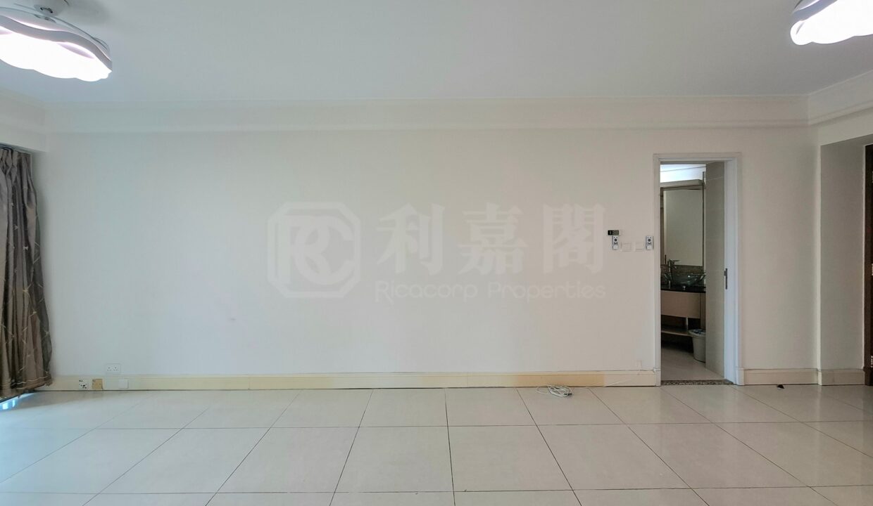 348cd9e2-0831-47d2-acaf-aeb052ef078c.jpeg