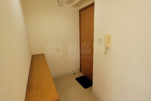 bfe920f3-5ee1-4aca-895d-46dfb4020c80.jpeg
