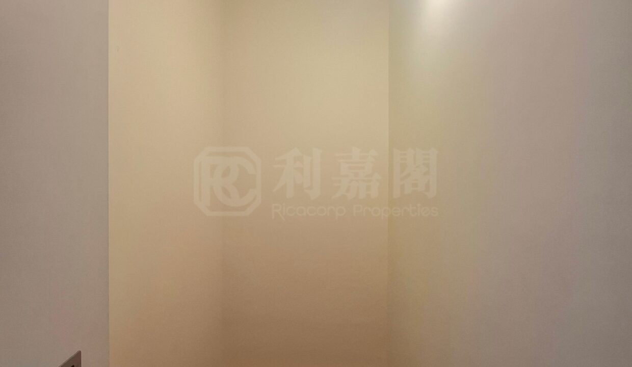 dea468c4-ccc2-43e6-a028-3a496962f36c.jpeg