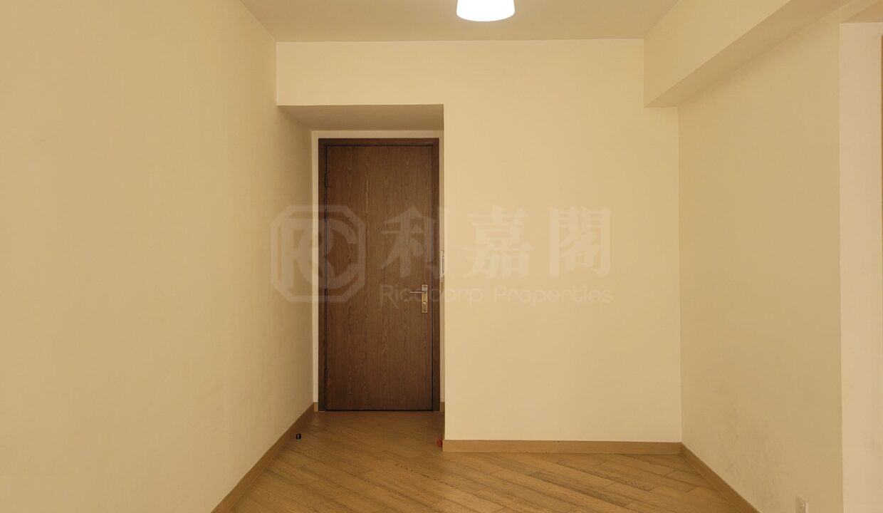 25f7ebe5-cb59-4d5d-a642-523e88e10a90