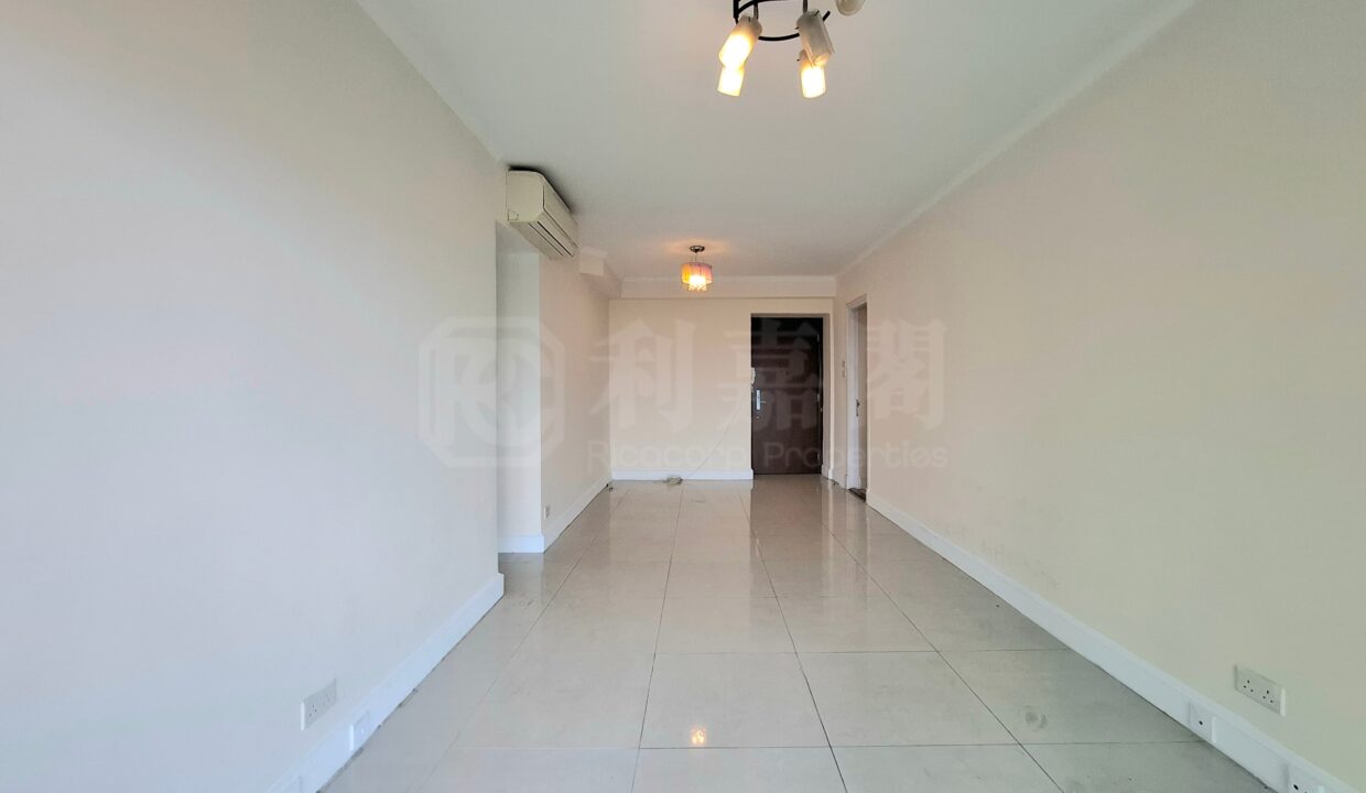 26fa9828-a940-4f51-92af-e6326b27d9e1