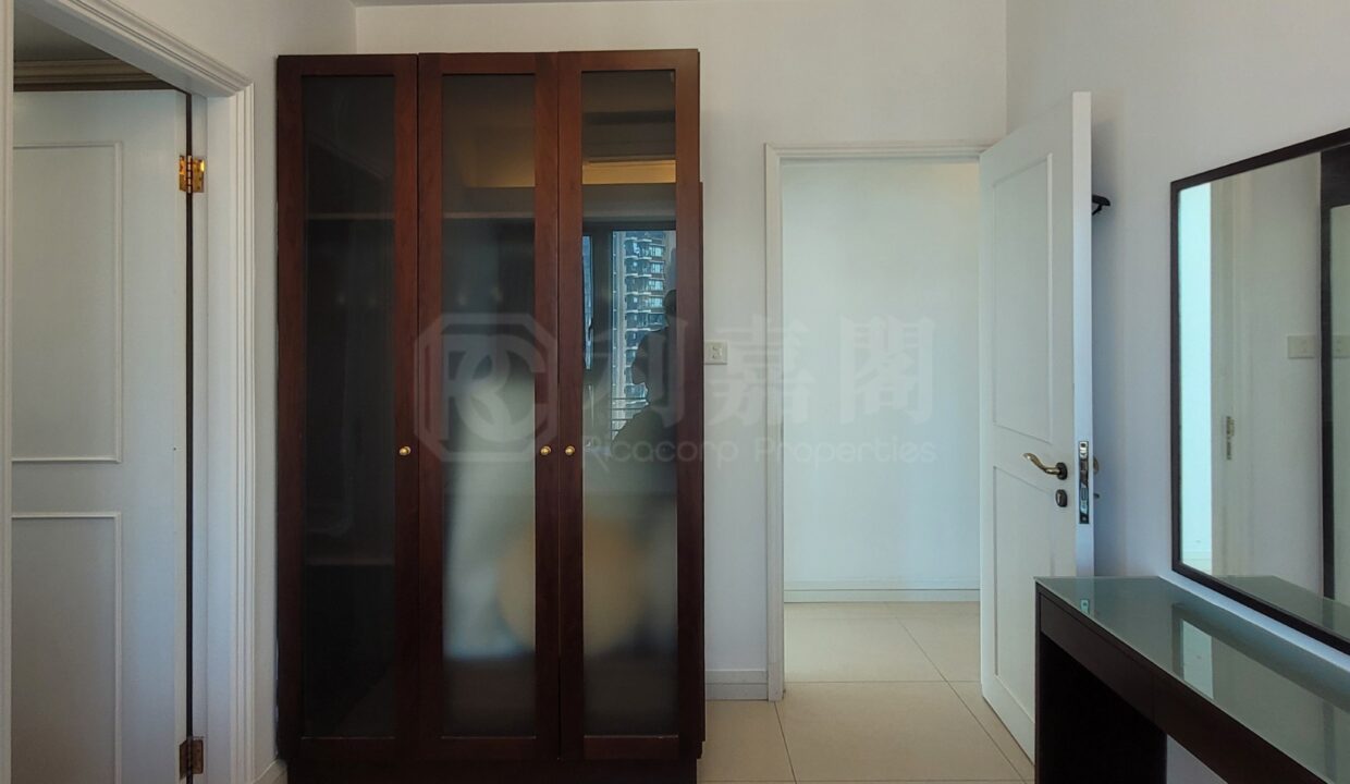2abf4c53-9850-4632-ae4d-6e31f9ff7c53-1.jpeg