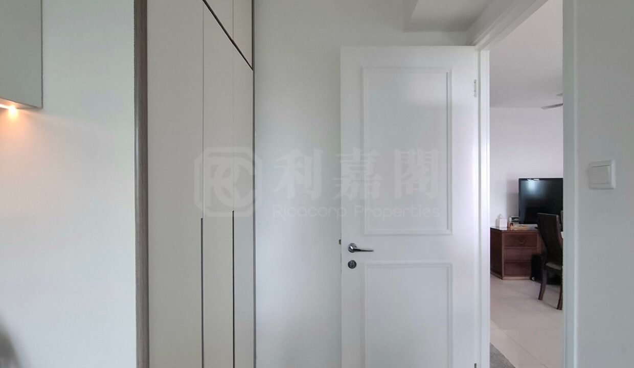 3b25e057-bdf8-474a-8fb0-fc0d717285cc.jpeg