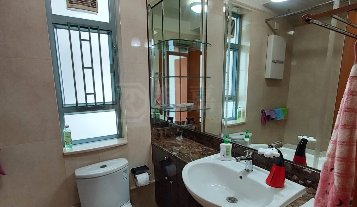 5abf0045-a771-441c-a1b1-7997e61411fe-1.jpeg