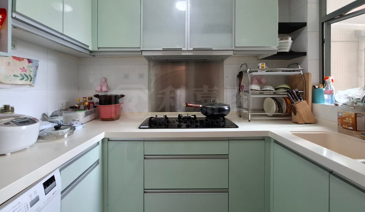 5b37857e-7982-4aa5-8f05-70247e6e936c.jpeg