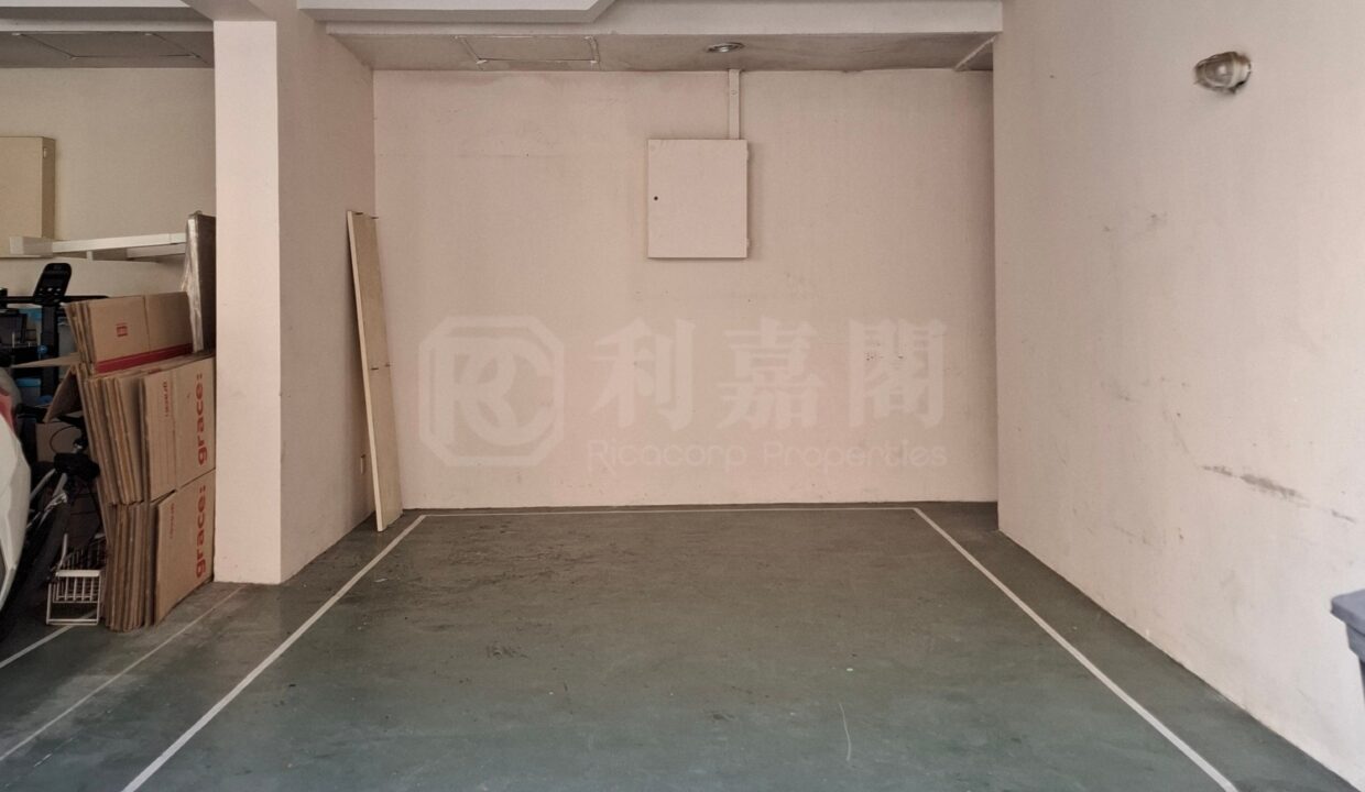 5bb55ba9-ec9c-4393-b4af-8c00d3d2a886-1.jpeg