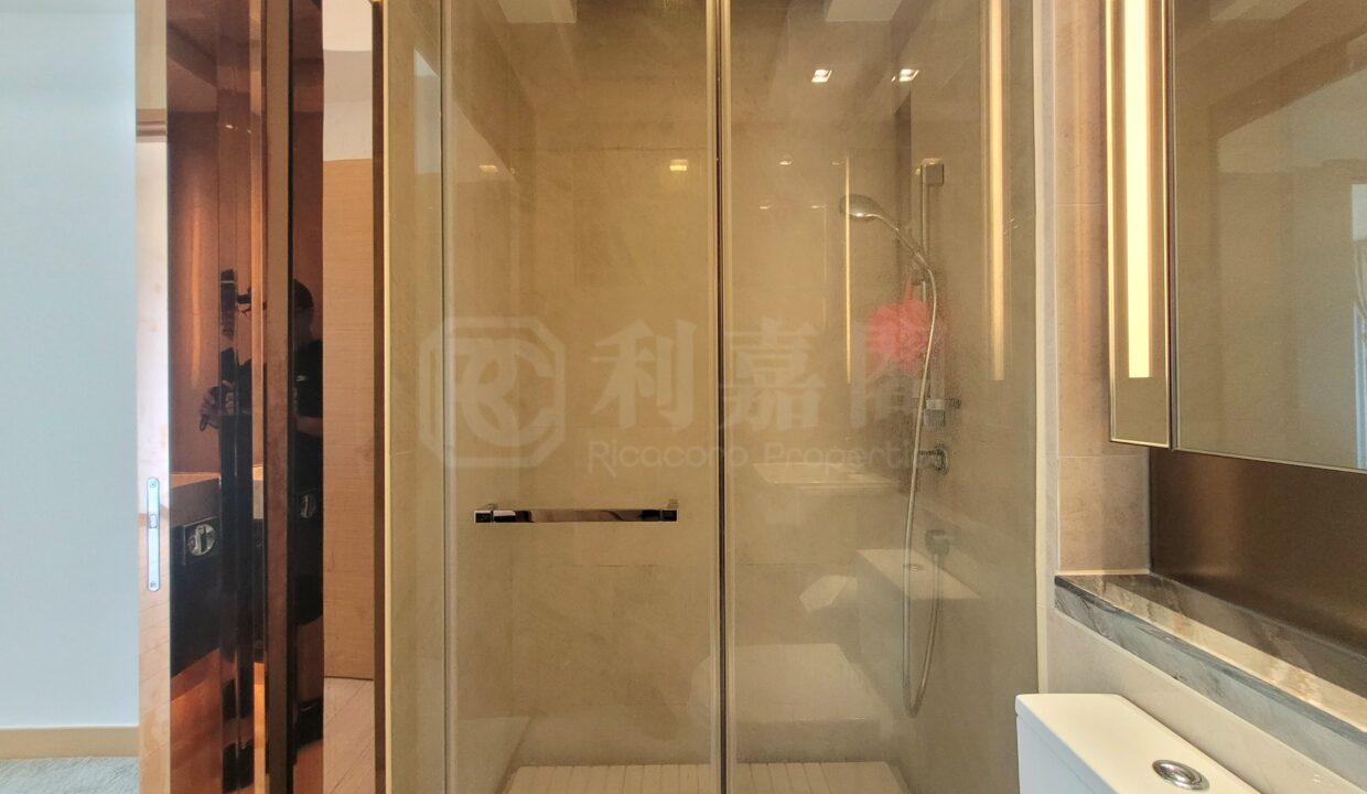 5d69a770-0562-4c37-88d8-85bb5e8a31c0.jpeg
