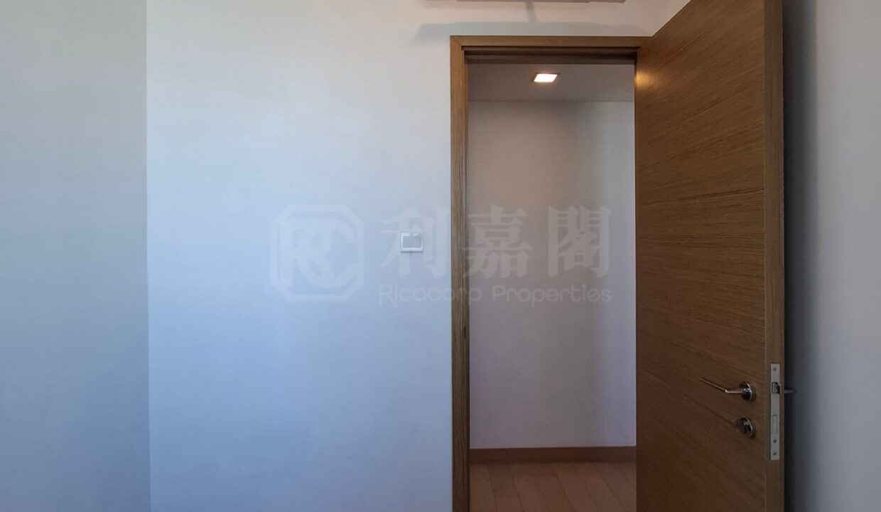 608d1d57-afbd-41cf-b08e-85f2635c41ff.jpeg