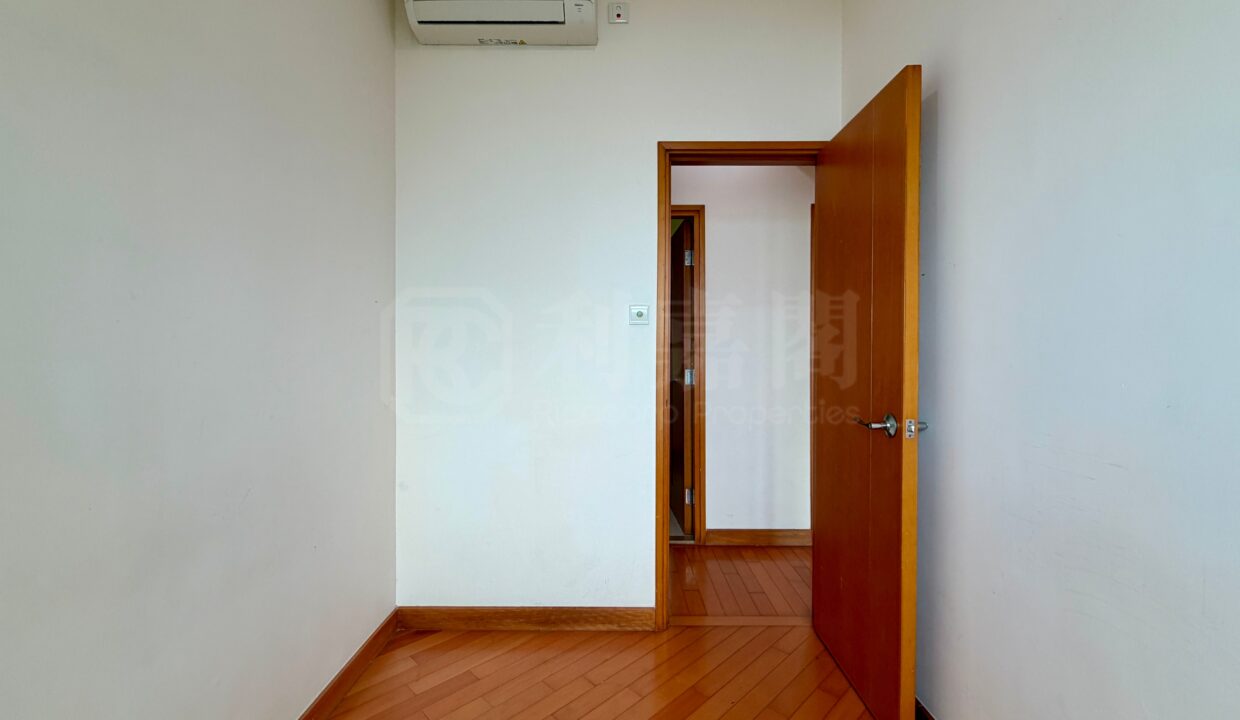 6493ade0-e719-4170-a572-35bbf92c3cfc.jpeg
