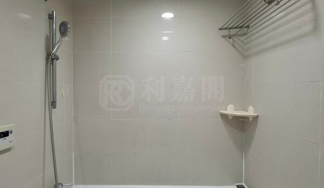 65268fb9-3531-4bb4-a078-838d3e05dcd8.jpeg