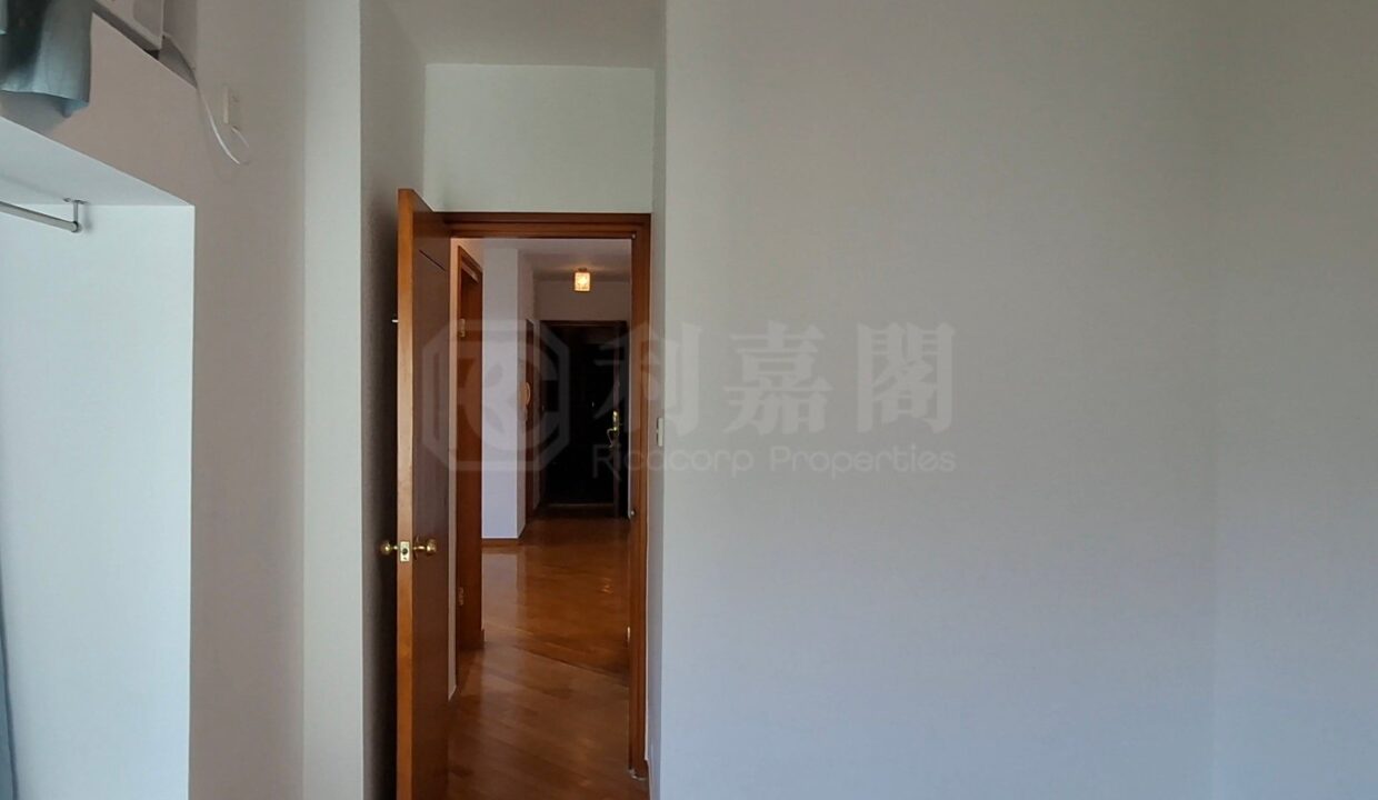 805a276f-120d-4d9c-a7a0-cbd7260cd474.jpeg