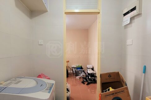 8f0aefbf-7083-4dd9-9870-611c6e359d74.jpeg