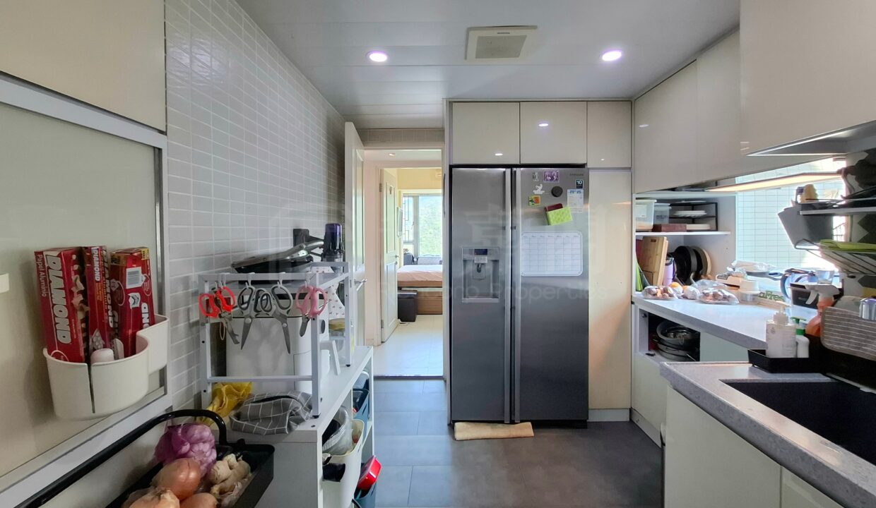 9297fa80-edbf-4624-bed1-68c60d9f8c0c.jpeg