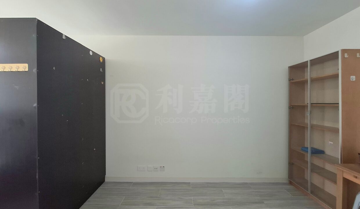 ad0c75be-6d1f-4ed0-b176-69076aea3e44.jpeg