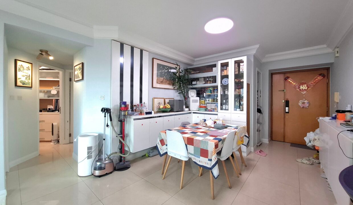 ad43051a-4523-4214-acd3-4550d3863a92.jpeg