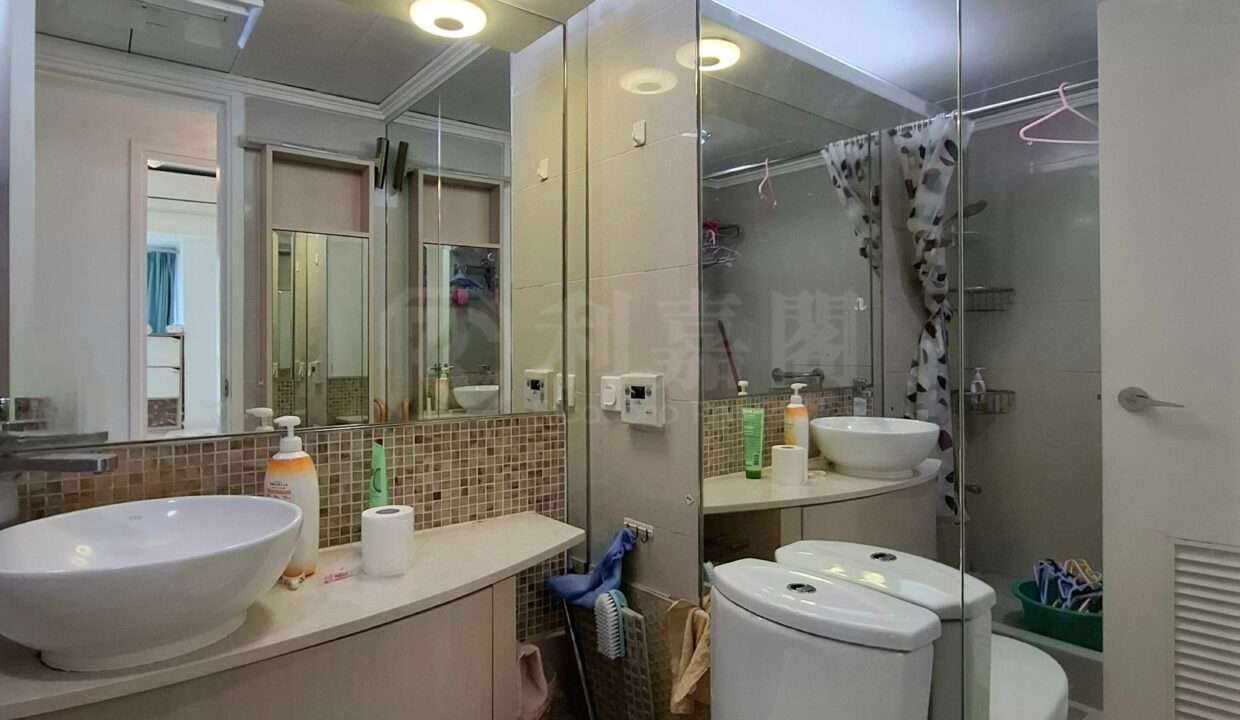 ade4b63d-5c8a-4226-be35-437d11f0af03.jpeg