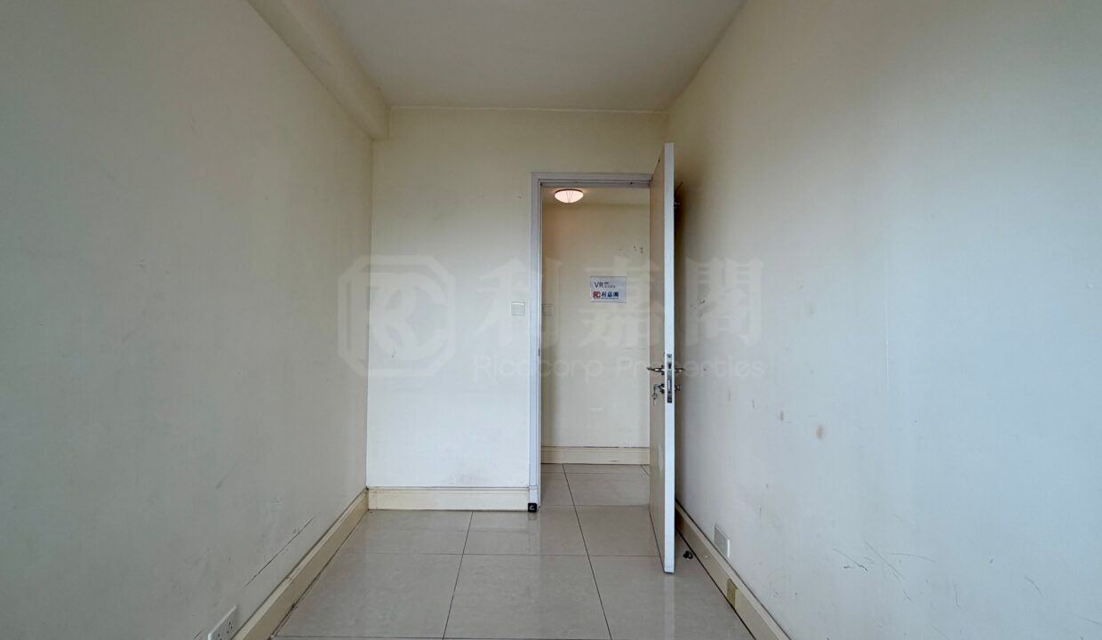 c547a44e-d9ba-489c-ad43-dd8b2135aede.jpeg