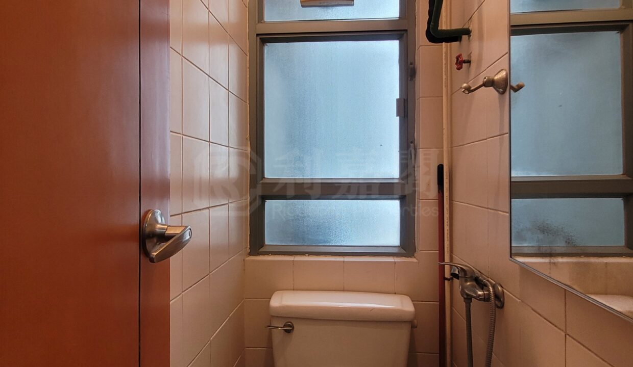 c86bde8e-f0a8-4910-82c8-4604a5625427.jpeg