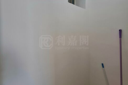 d26b1fc0-ded6-49d7-8726-2ac4a97f08a5.jpeg