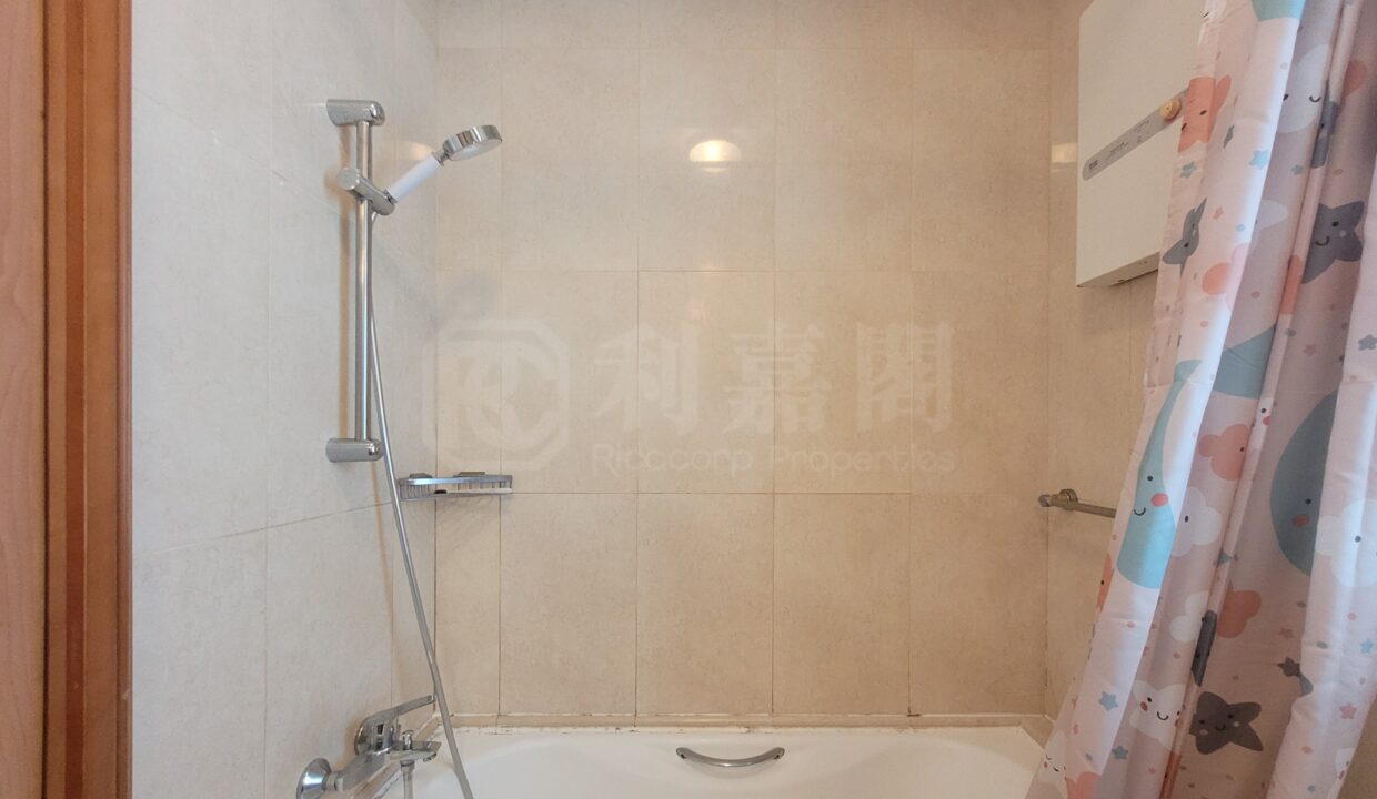 d876b36b-5edf-42de-8cb9-e90f4ff92583.jpeg