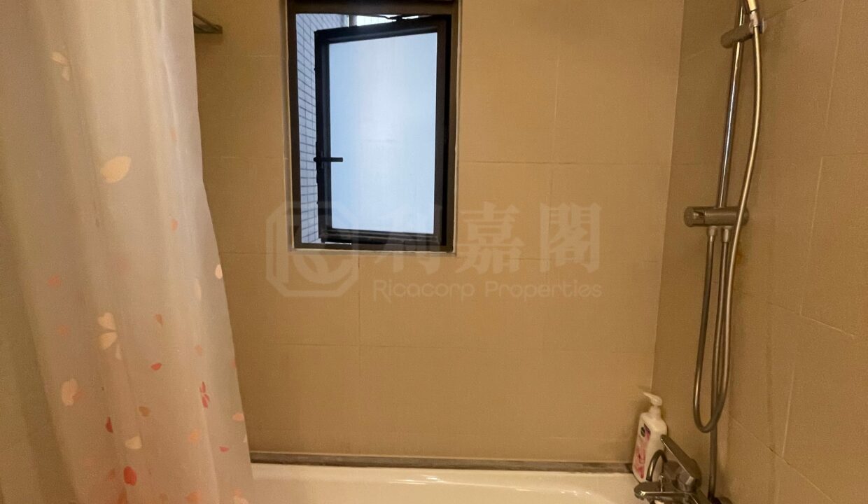 e31c0bd9-d117-4329-820d-4f5505cc5515-1.jpeg