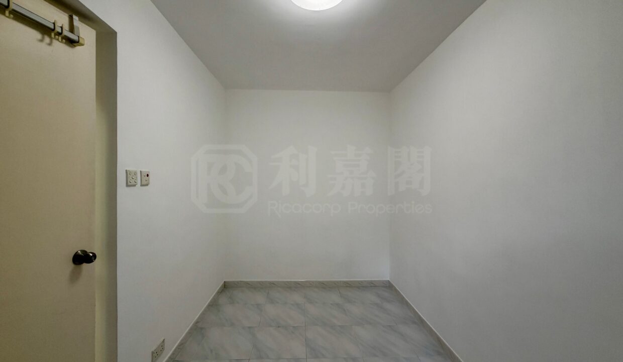 ea180081-3433-4849-9694-87582324b10c.jpeg