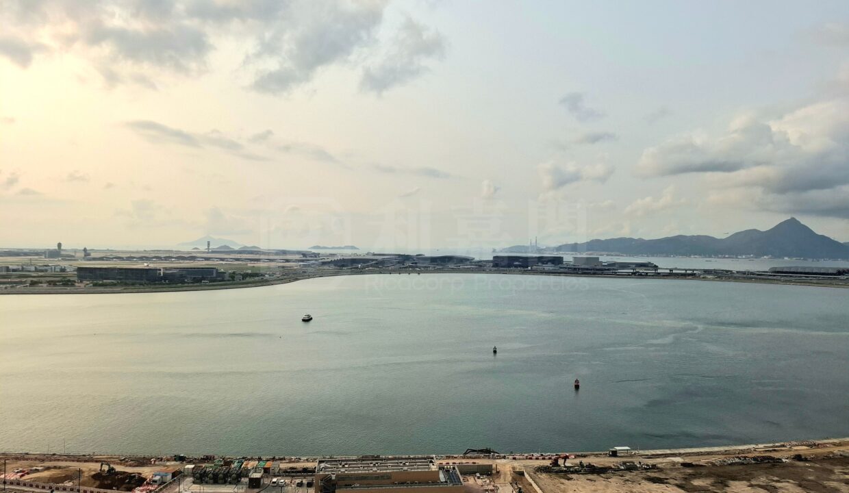 f0402957-b17d-492e-ad3c-64727a186215.jpeg