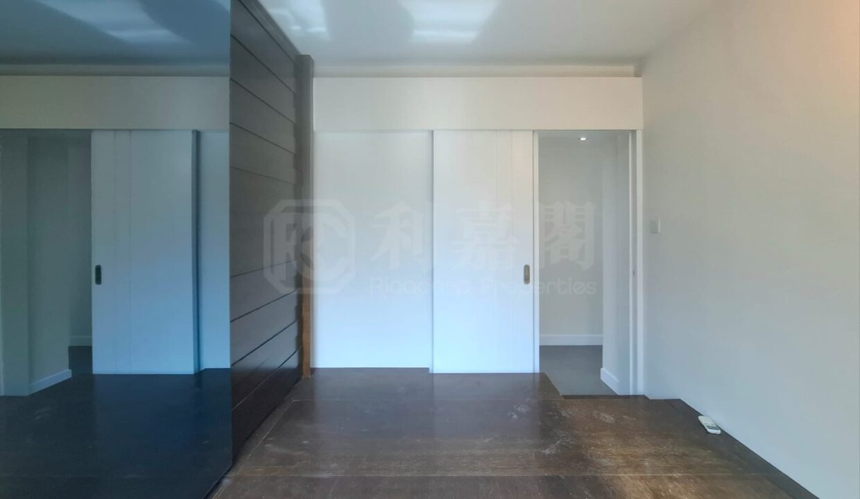 f5c03d2b-e009-45ec-b353-22c257d3be2d.jpeg