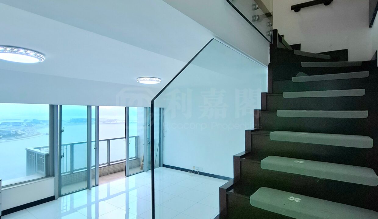 f60883f2-17b0-4e18-8492-d186a8ea527e.jpeg