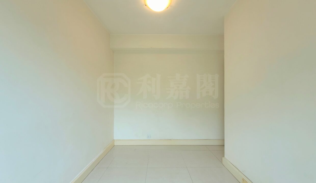 f8886a0c-db98-4afa-92b5-27007c3f22dd.jpeg