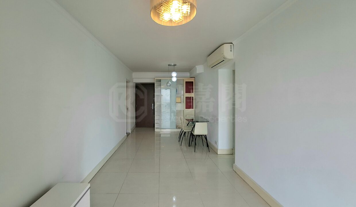 32980463-4159-4bda-9ca3-f4bb51197556