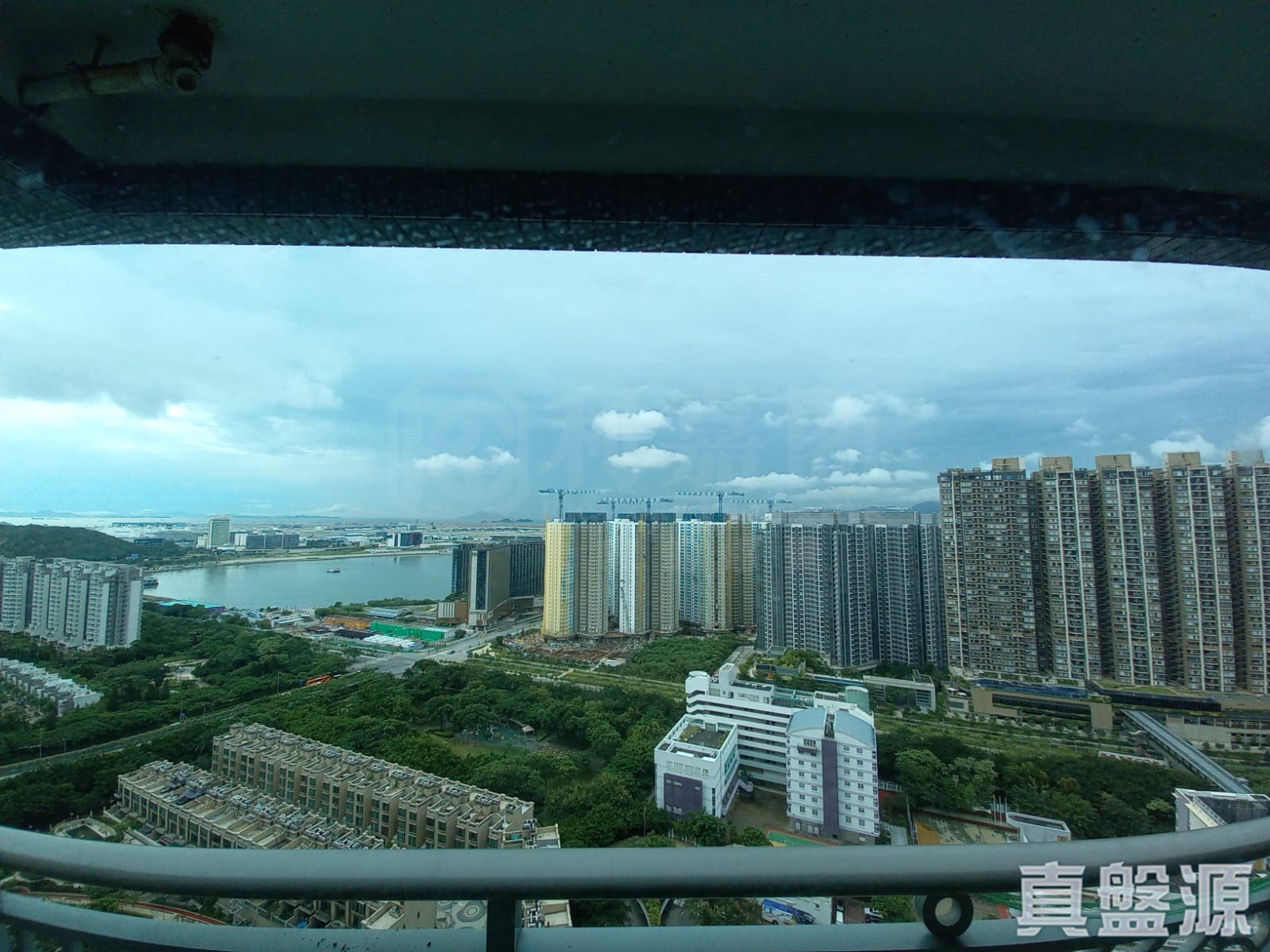 Yingwan Block 8, Room H, four positive, beautiful, high-rise sea view, high-end clubhouse, own shopping mall, private car