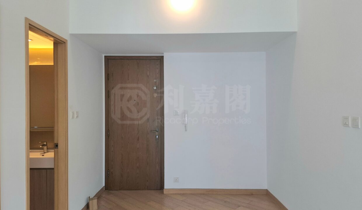 73b9bd24-e3ad-49b1-a4df-47a609ac3a16