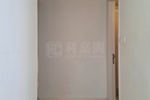8c537938-2be9-46ac-95cf-a8465f0a87e8