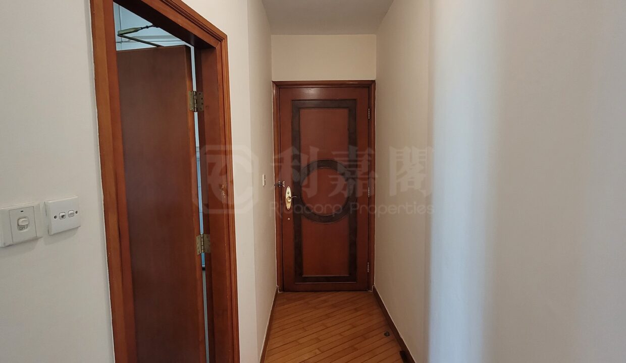 928c621e-eaff-4397-a3ea-a52ff7e0eb43