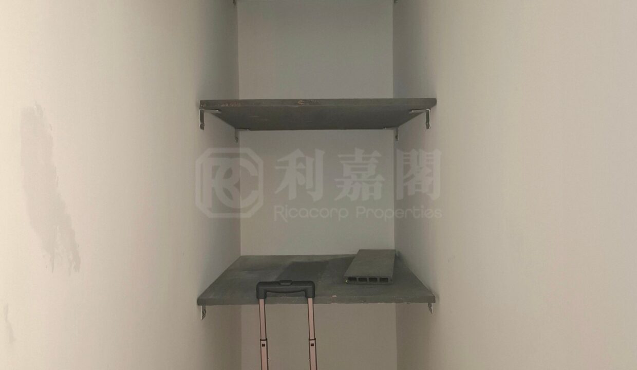 d9db7837-505a-48bb-a381-5df503414ff7