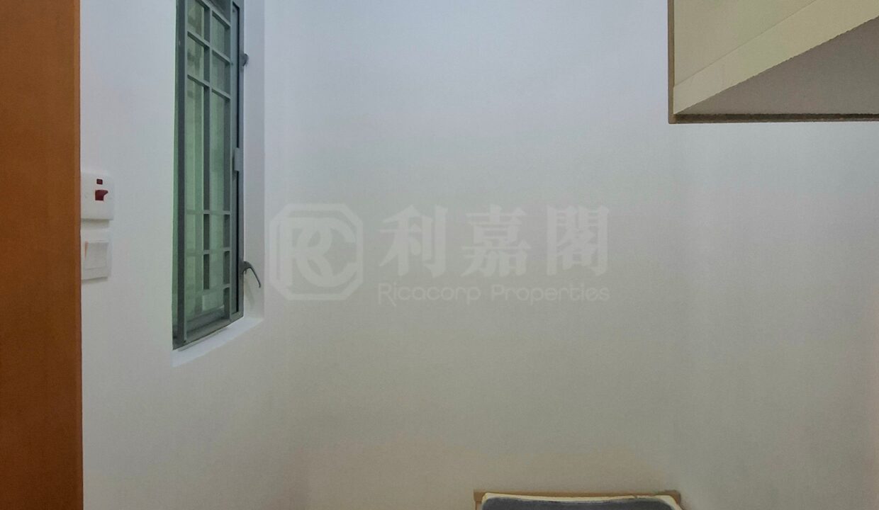 ece33a09-3f21-4e7f-adf8-8afc01d29558